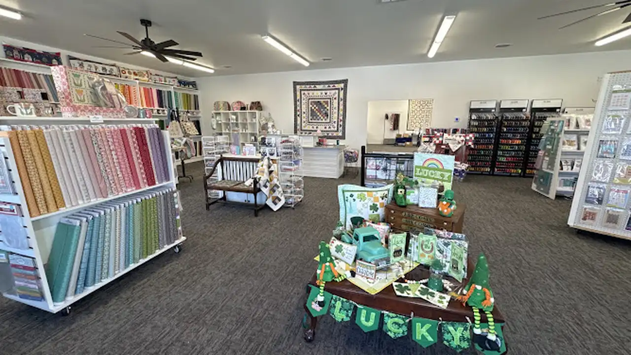 Fabric store in Grove, OK: Tipsy Quilters, LLC