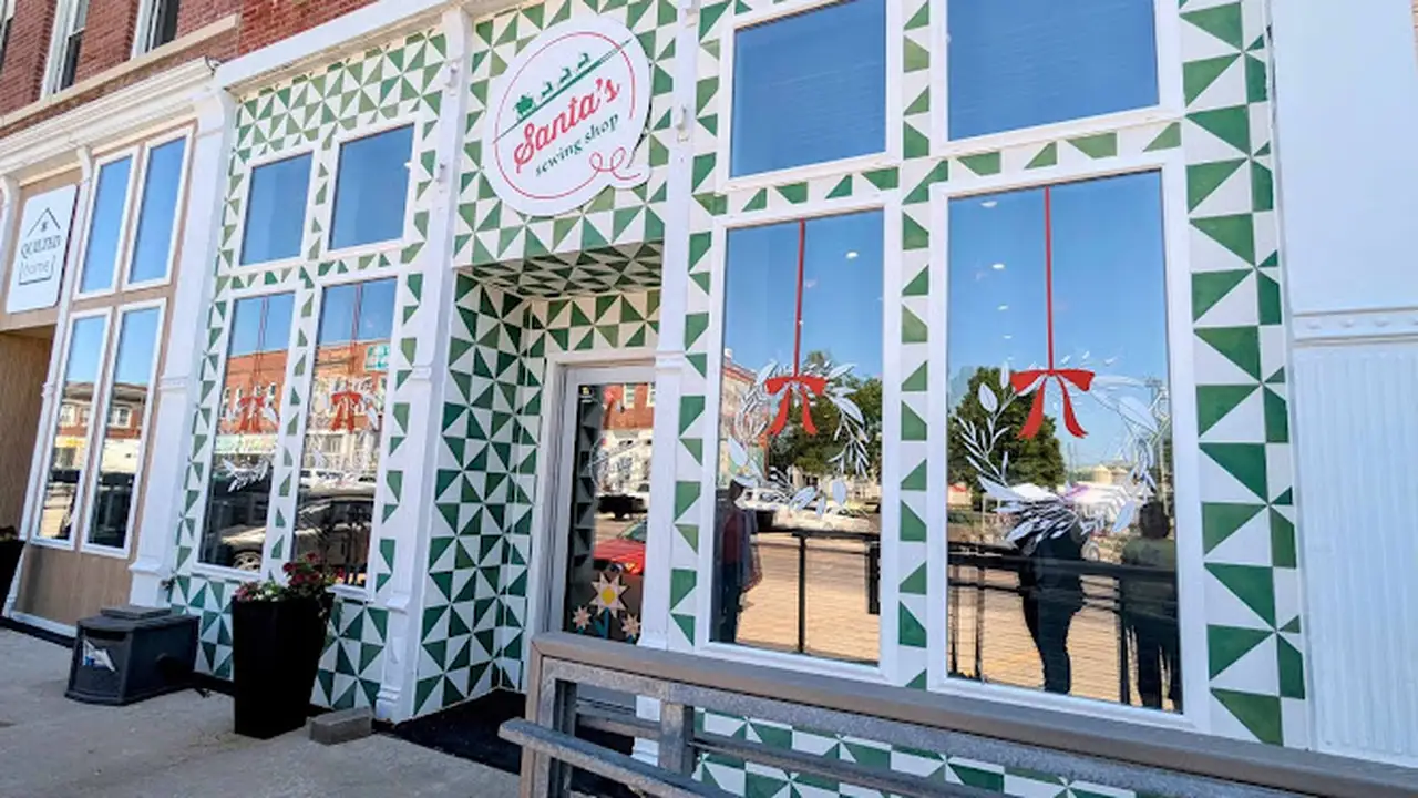 Fabric store in Hamilton, MO: Santa's Sewing Shop