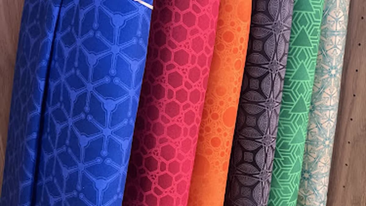 Fabric store in Hatley, WI: Lucky Oak Quilt Co