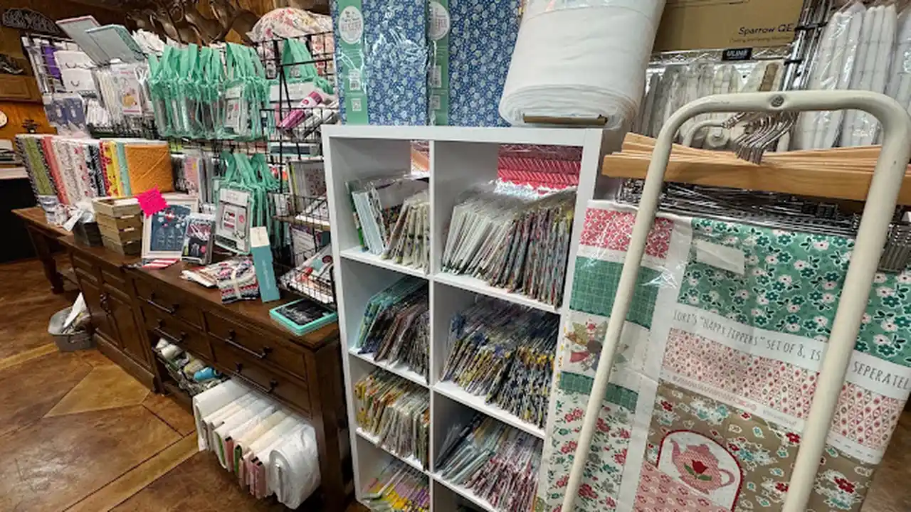 Fabric store in Hennessey, OK: Cozy Quilt Barn