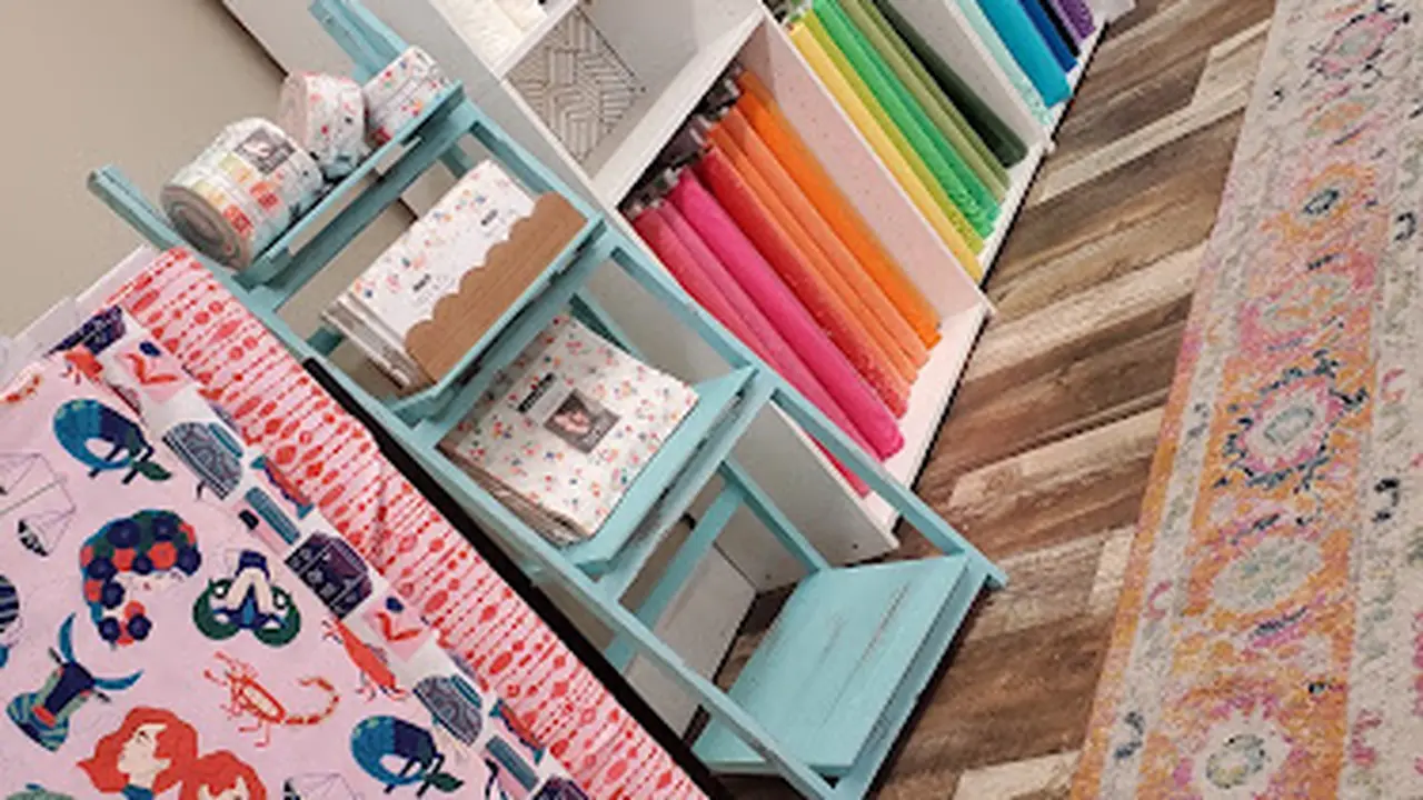 Fabric store in Hicksville, OH: Fox & Frog Quilt Shoppe