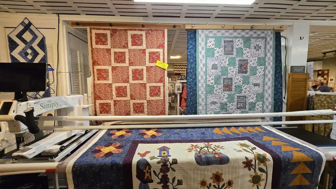 Fabric store in Hiram, ME: Paisley Pines Quilt Shop