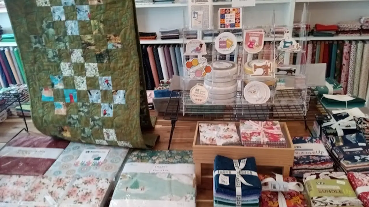 Fabric store in Howell, MI: Alyssum Patch Quilt Shop