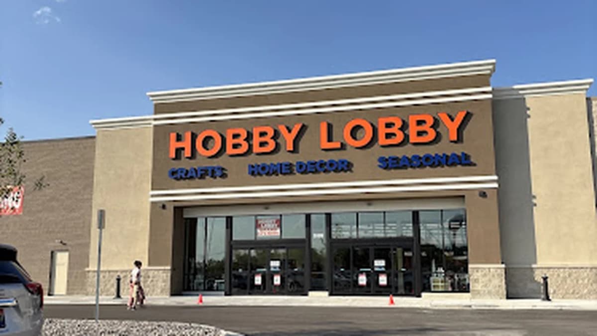 Fabric store in Howell, MI: Hobby Lobby