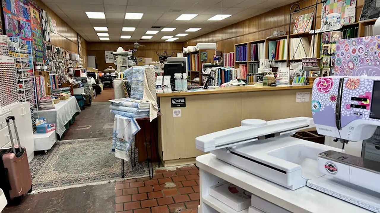 Fabric store in Huntsville, TX: Fabric Carousel