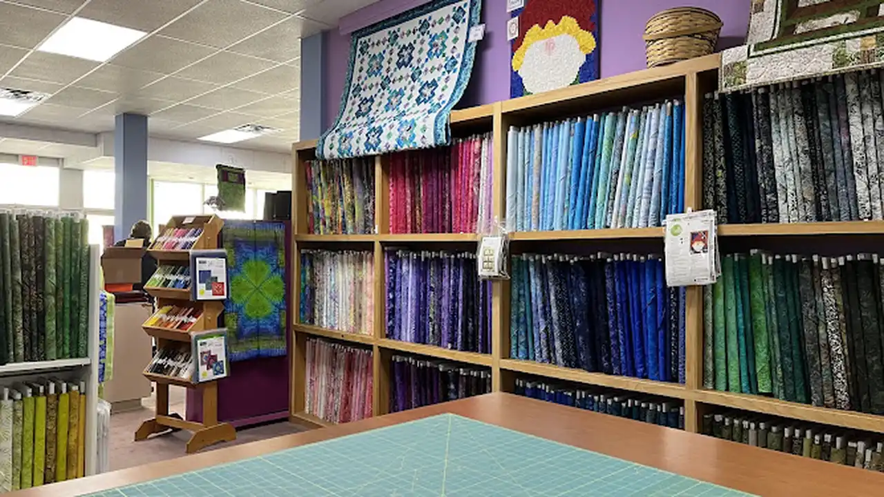 Fabric store in Hutchinson, KS: Sew In 2 Quilts
