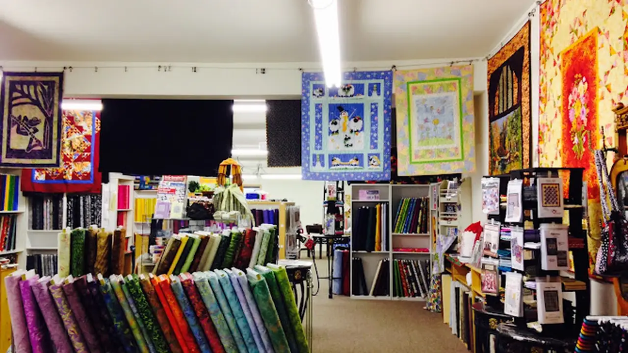 Fabric store in Jefferson, OR: Purple Frog Quilt Shop