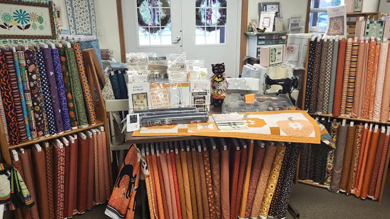 Fabric store in Jeromesville, OH: Country Charm Quilts