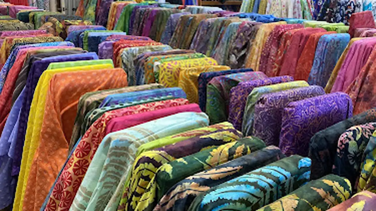 Fabric store in Kahului, HI: Maui Discount Fabric and Machines