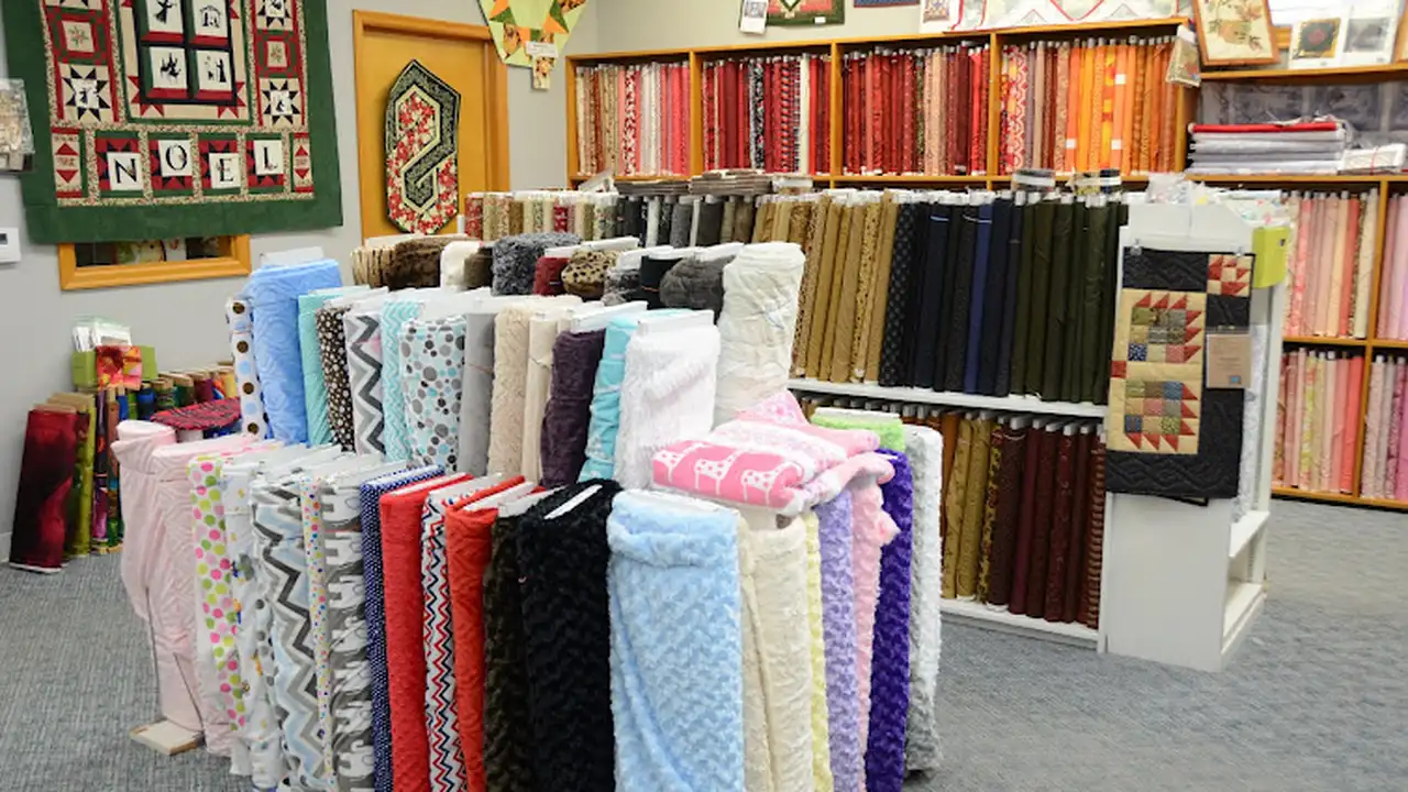 Fabric store in Kalona, IA: Stitch 'N Sew Cottage