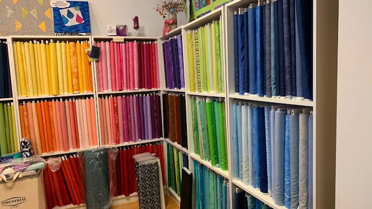 Fabric store in Kent, WA: Running Stitch Fabrics