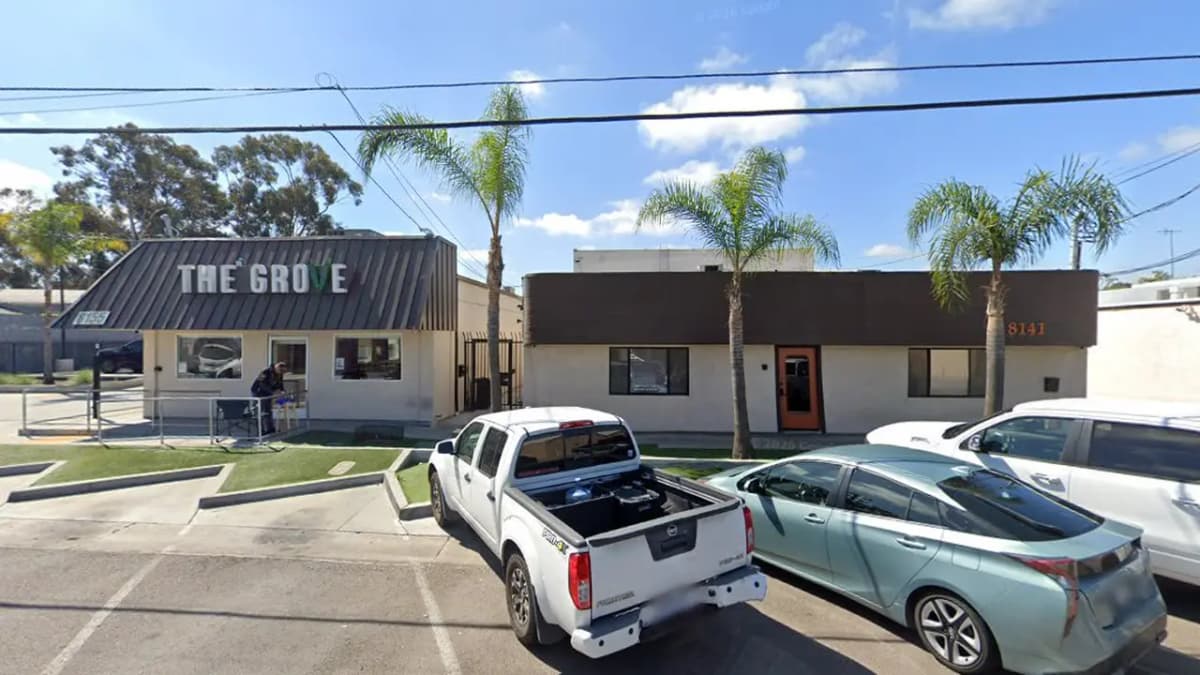 Fabric store in La Mesa, CA: Hanak's Fabrics & Design Gallery