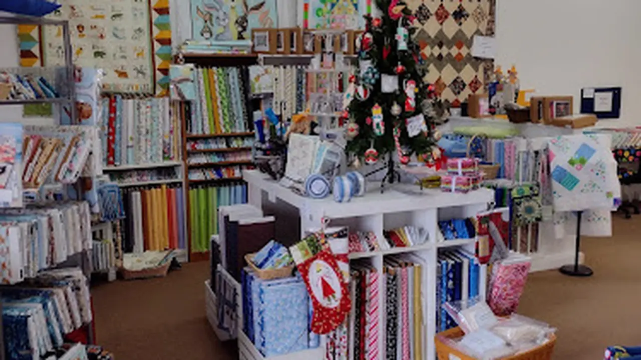 Fabric store in Lady Lake, FL: A Quilting Palette, LLC