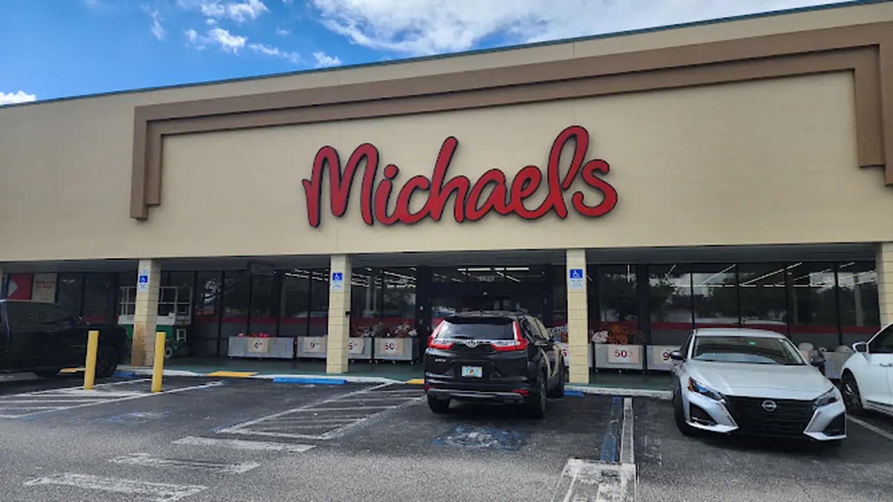Fabric store in Lakeland, FL: Michaels