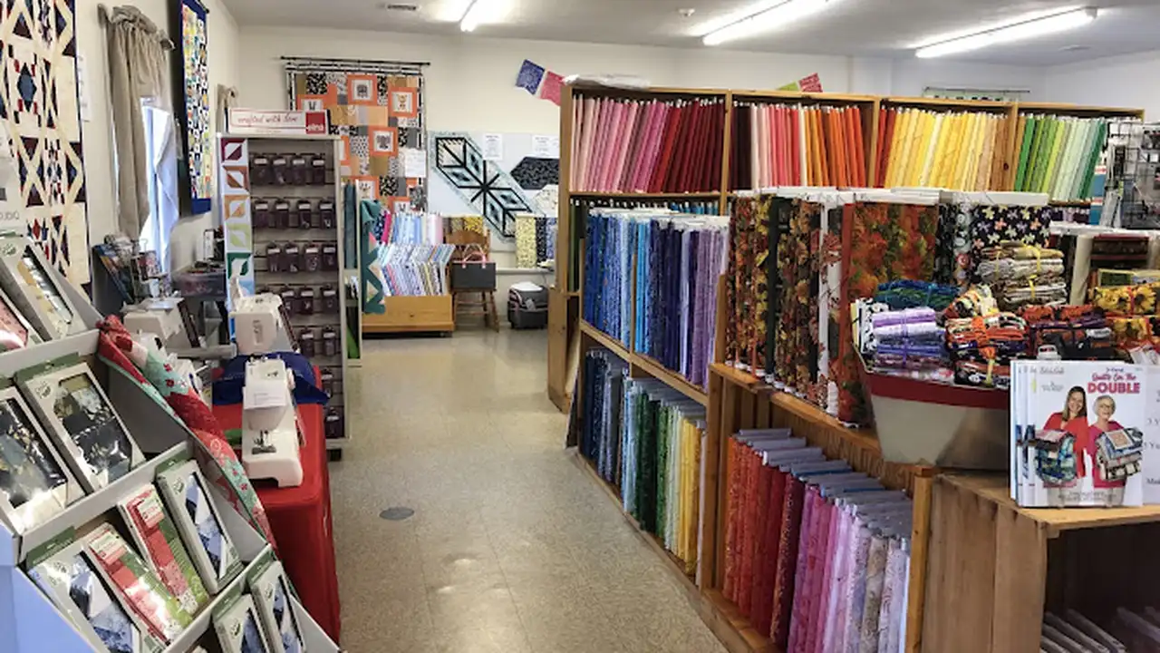 Fabric store in Lakeville, MA: Homestead Quilting and Fabrics