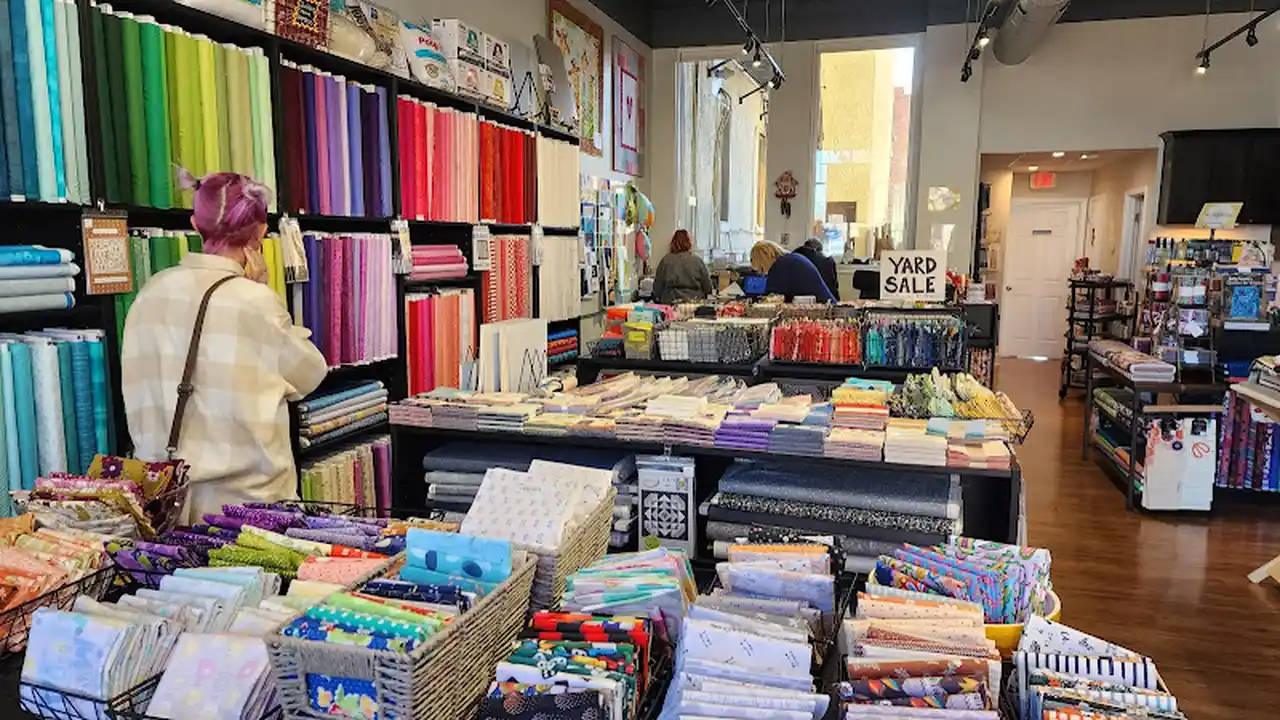 Fabric store in Lakewood, OH: The Quilting Bee - Lakewood, OH