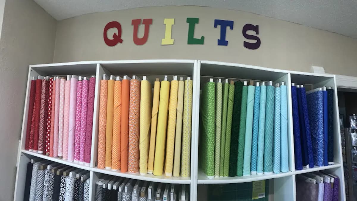 Fabric store in Lamberton, MN: Stitchin' It Up Quilt Shop