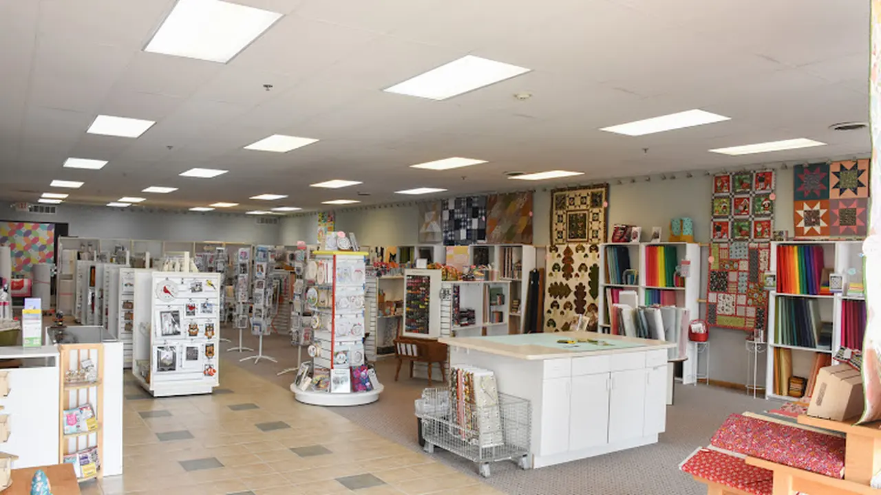Fabric store in Le Claire, IA: Blue Sky Quilt Shop