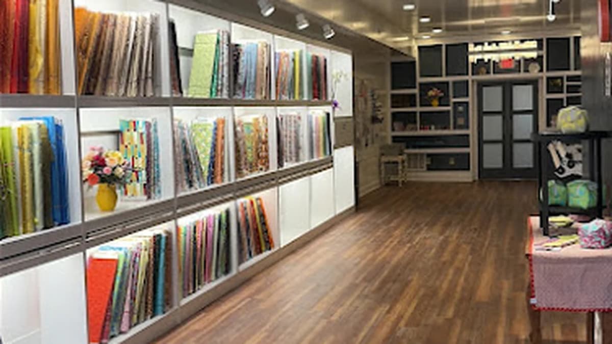 Fabric store in Lexington, VA: Grandmother's Thimble Quilt Shop