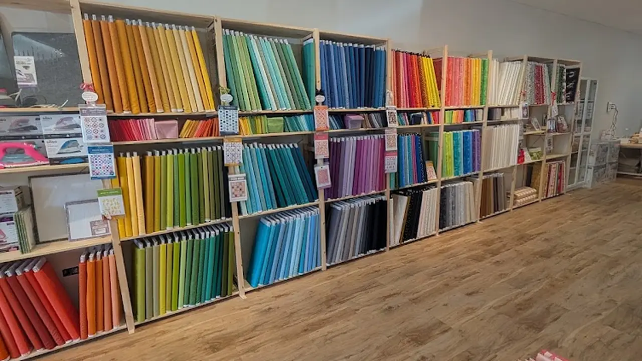 Fabric store in Libertyville, IL: Early Bird Quilt Shop