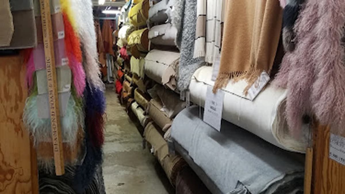 Fabric store in Los Angeles, CA: Diamond Foam & Fabric