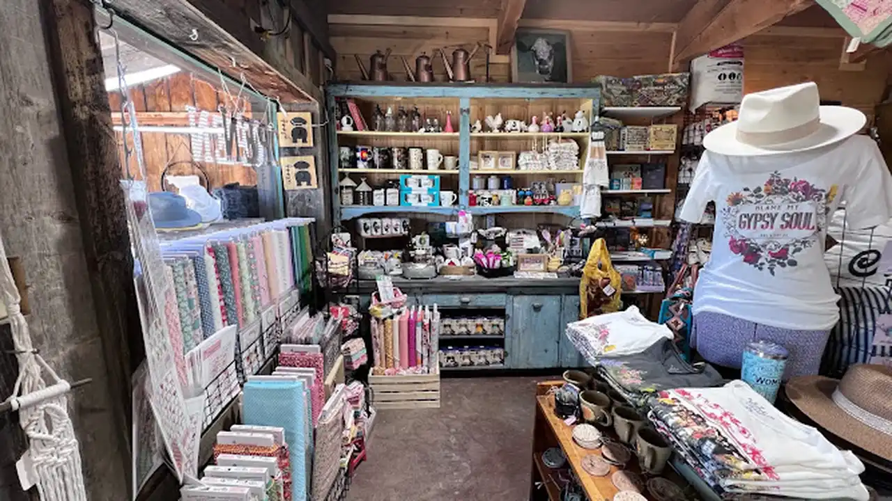 Fabric store in Mancos, CO: Countyroad9