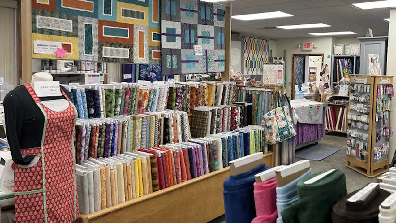 Fabric store in Marquette, MI: Alley Kat's Quilt Shop & Sewing Center