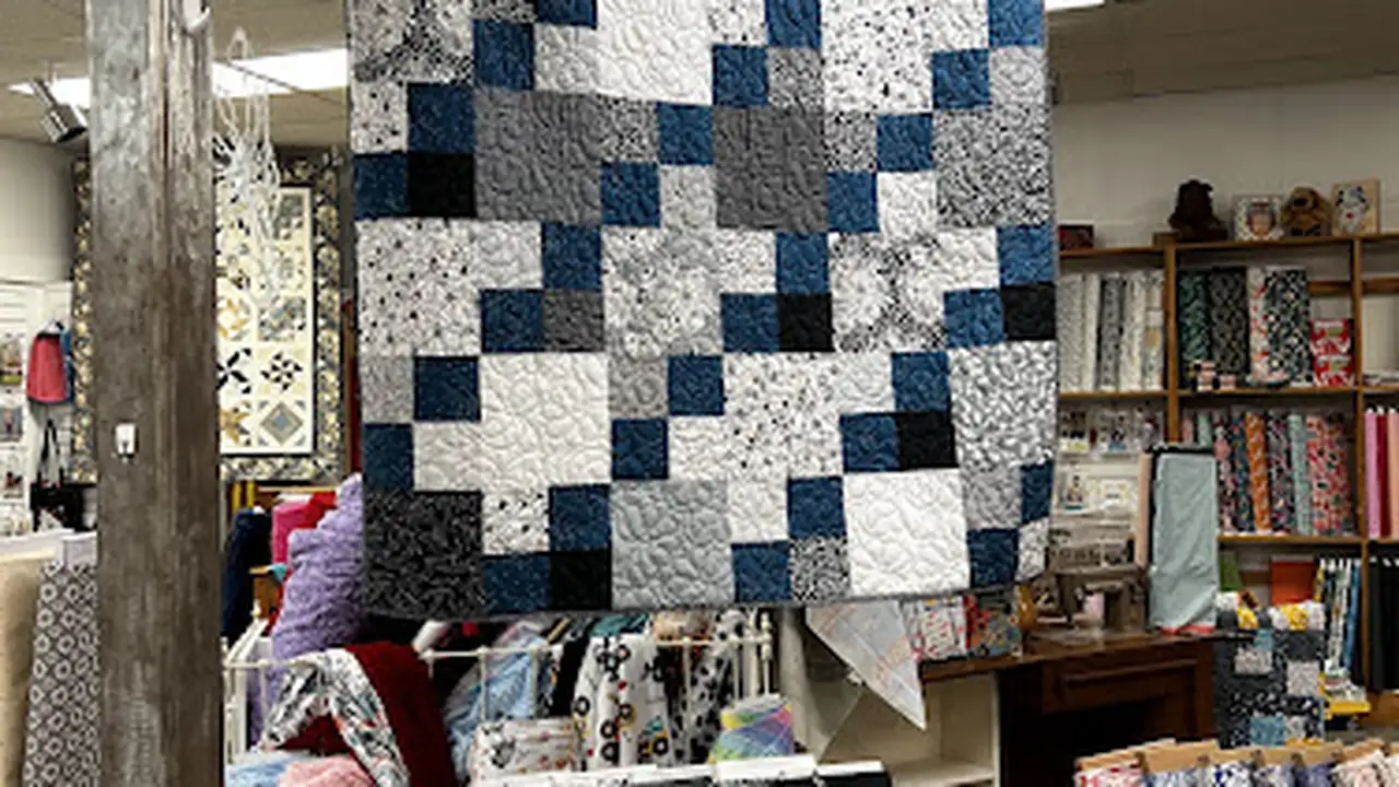Fabric store in Marshall, MN: Graceful Marilyn Quilt Shoppe