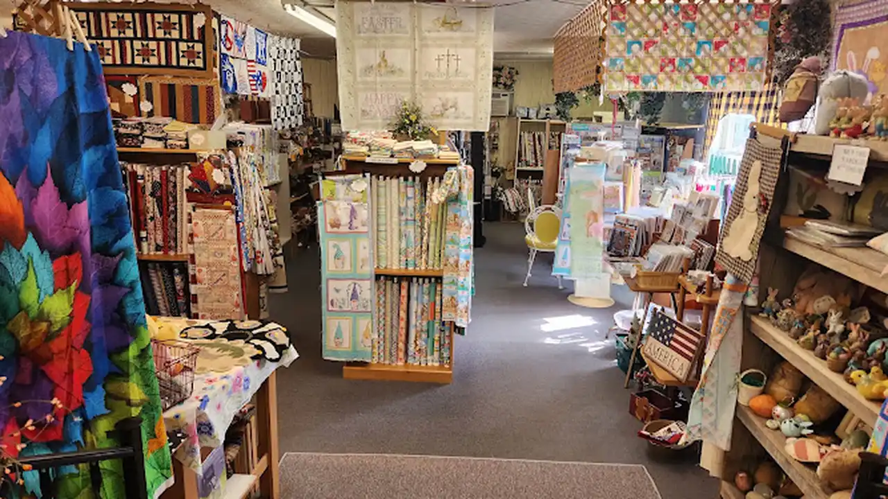 Fabric store in Middlefield, OH: Craft Cupboard The