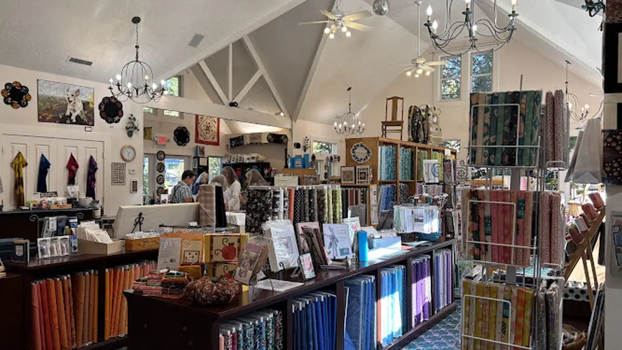 Fabric store in Milwaukie, OR: Pioneer Quilts