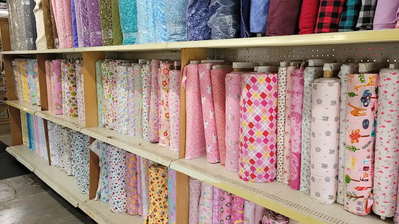Fabric store in Montgomery, IN: Wagler's Quilts & Crafts