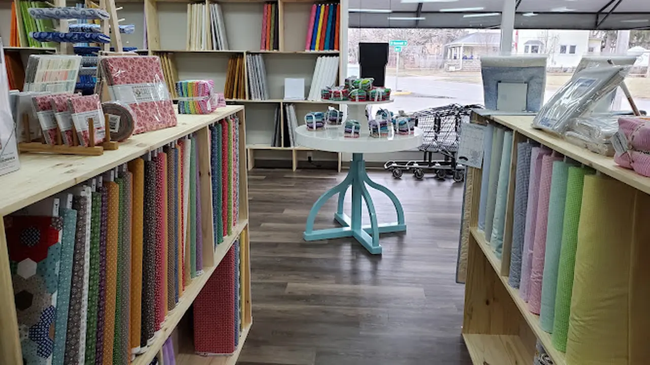 Fabric store in Monticello, IN: The Quilted Bee & Bee Hive Sewing Center