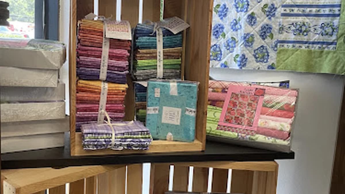 Fabric store in Mooresville, NC: Azalea Corner