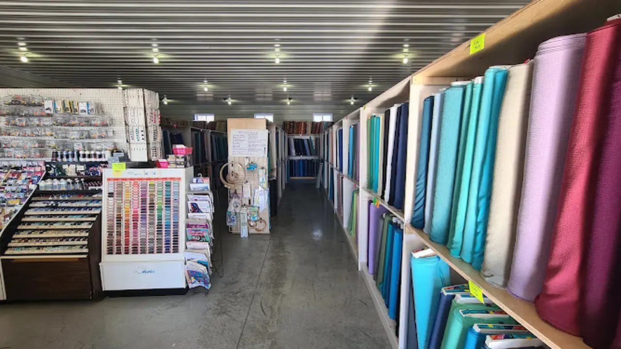 Fabric store in Munfordville, KY: Dutch Country Fabrics