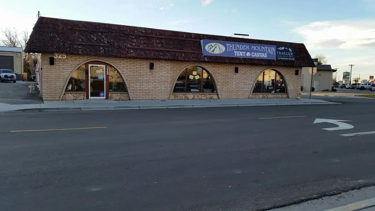 Fabric store in Nampa, ID: Thunder Mountain Tent & Canvas