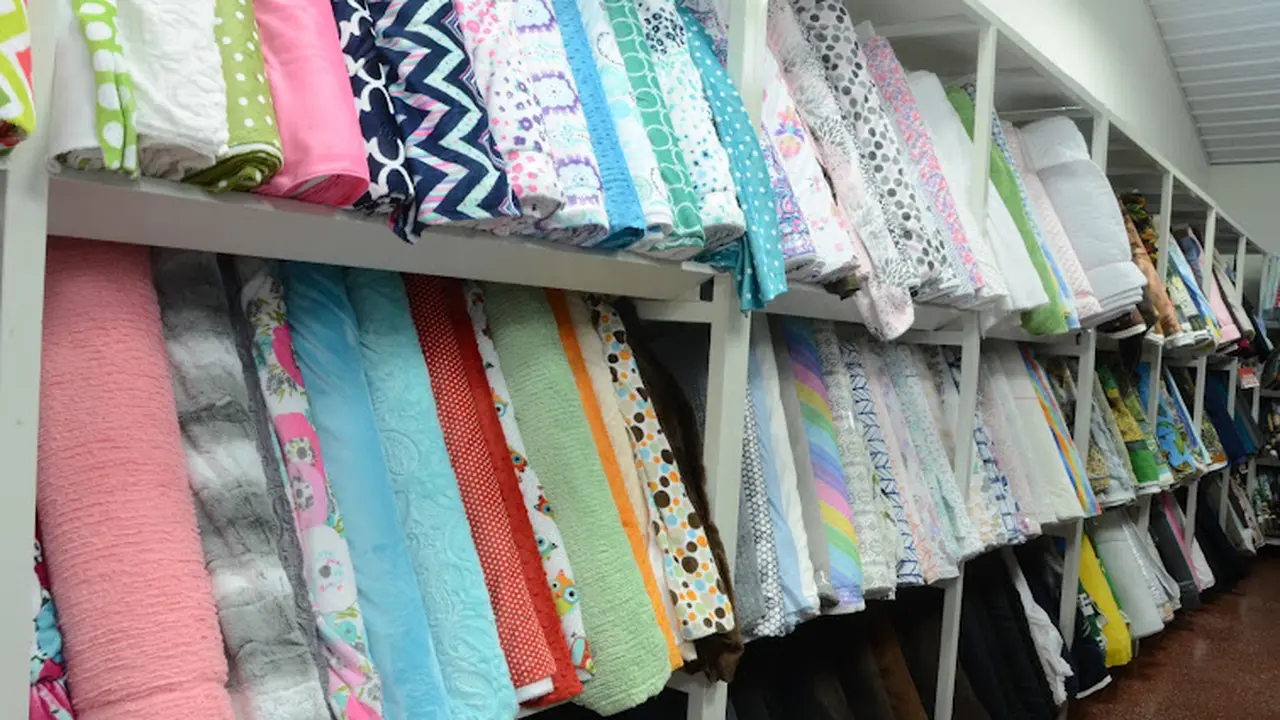 Fabric store in Nappanee, IN: Heritage Fabrics & General Store