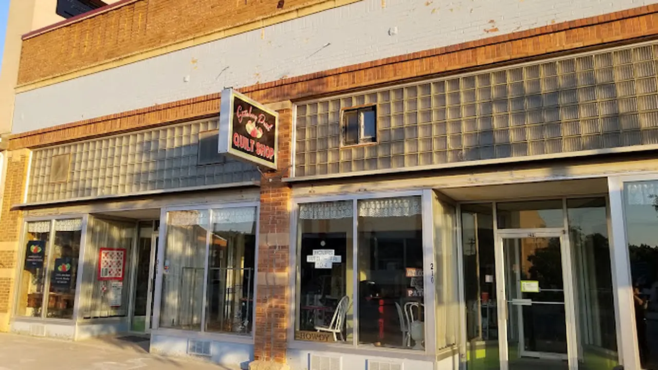 Fabric store in Newcastle, WY: Strawberry Patch Quilt Shop