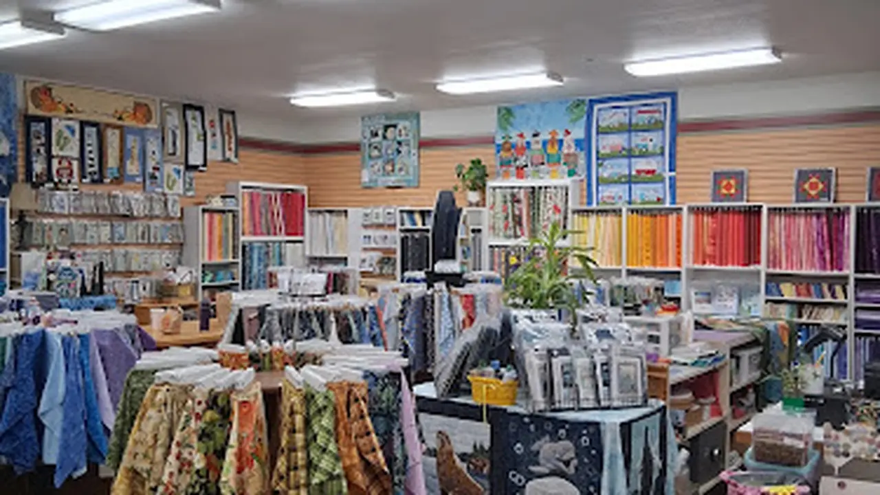 Fabric store in Newport, OR: Patchwork Oasis Quilt Shop