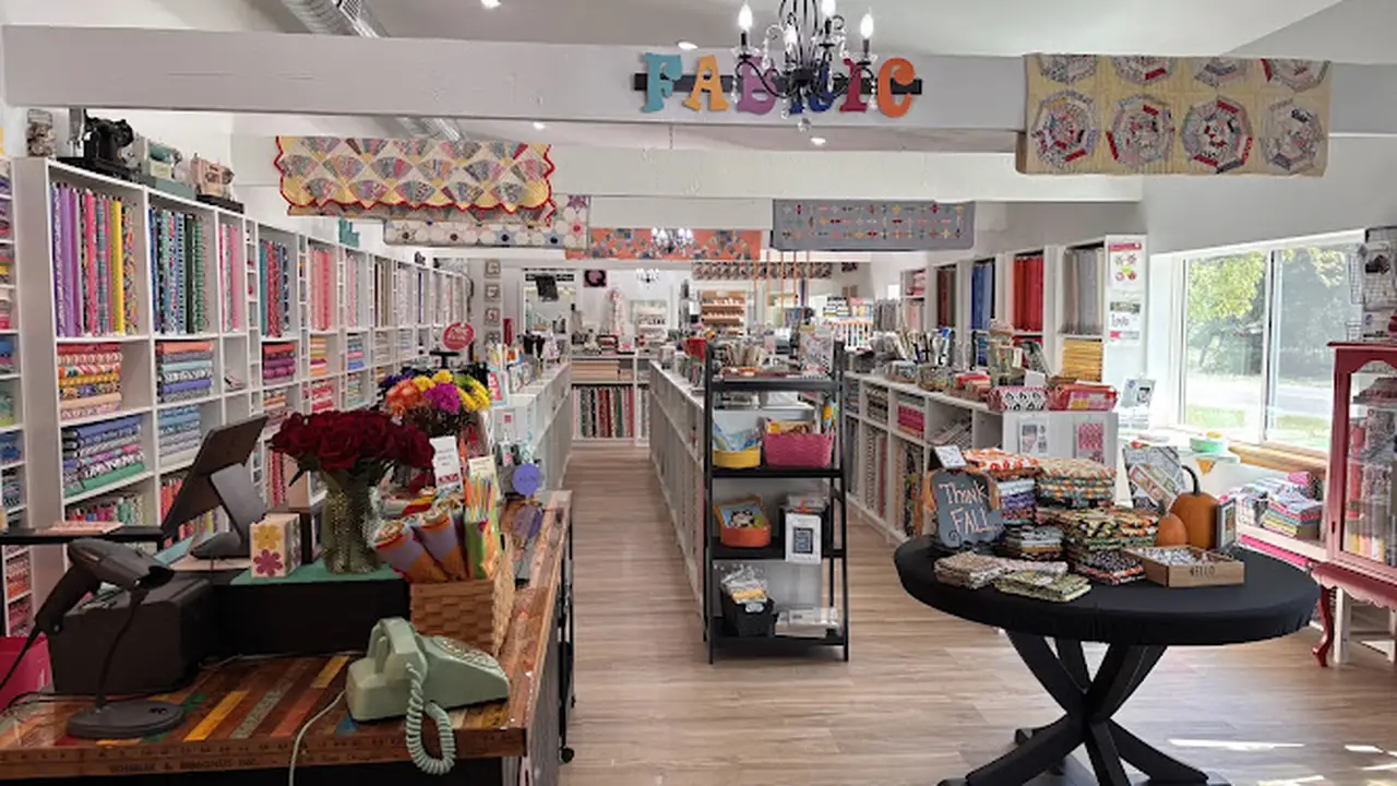 Fabric store in Newton, KS: Studio Q