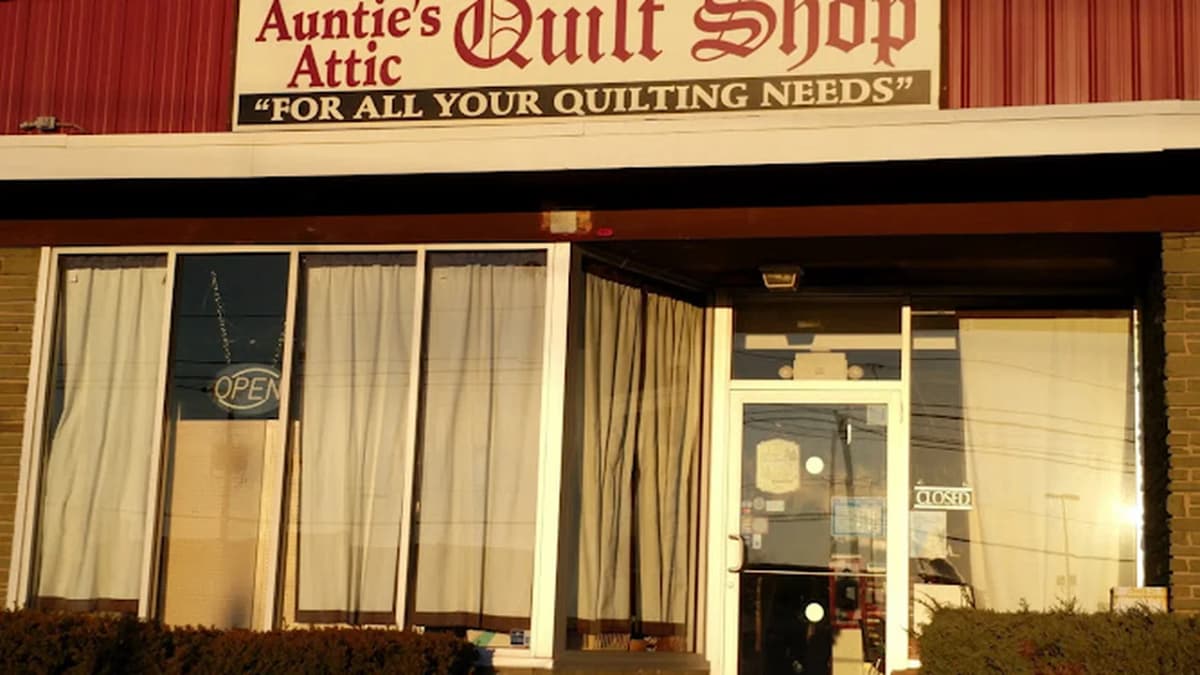 Fabric store in Niagara Falls, NY: Aunties Attic Quilt Shop
