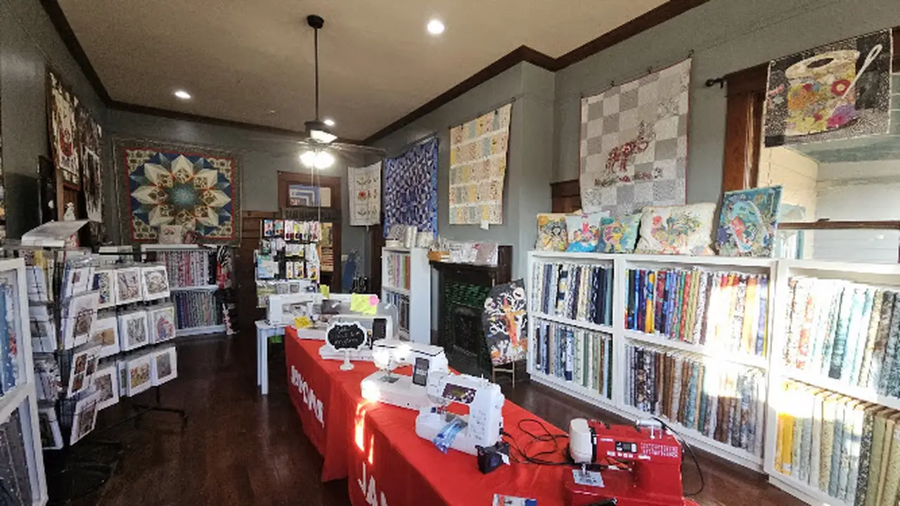 Fabric store in Northport, AL: Scattered Threads