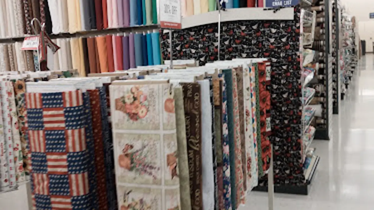 Fabric store in Novi, MI: Hobby Lobby