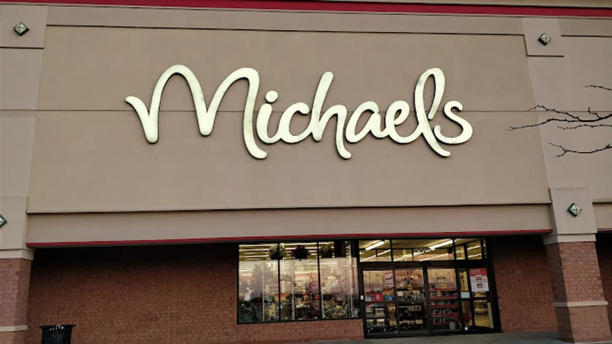 Fabric store in O'Fallon, MO: Michaels