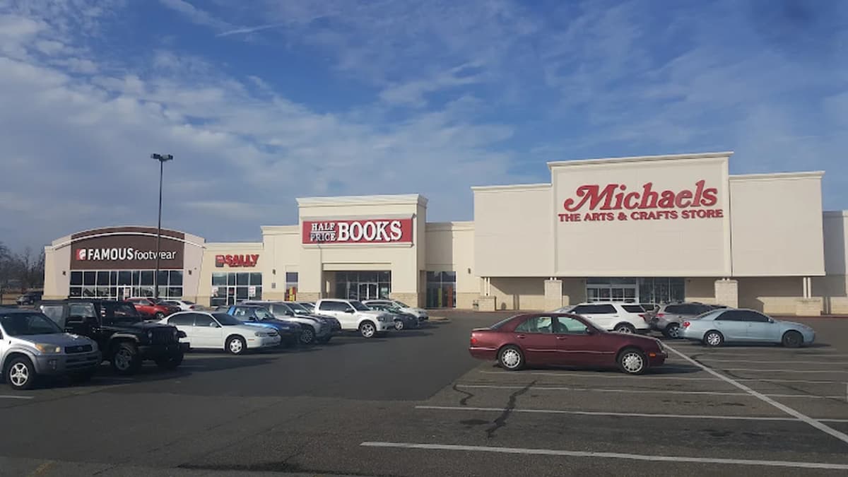 Fabric store in Oklahoma City, OK: Michaels