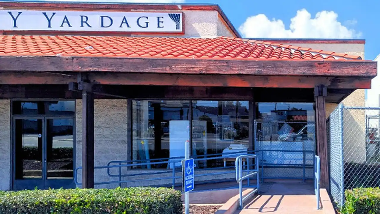 Fabric store in Orange, CA: Big Y Yardage Outlet