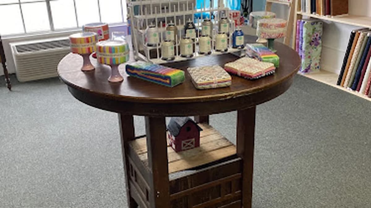 Fabric store in Orange Grove, TX: Cardinal Creek Quilting