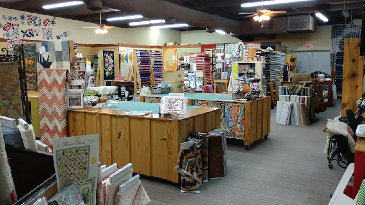Fabric store in Ozark, MO: Sew Simple Quilt Shoppe