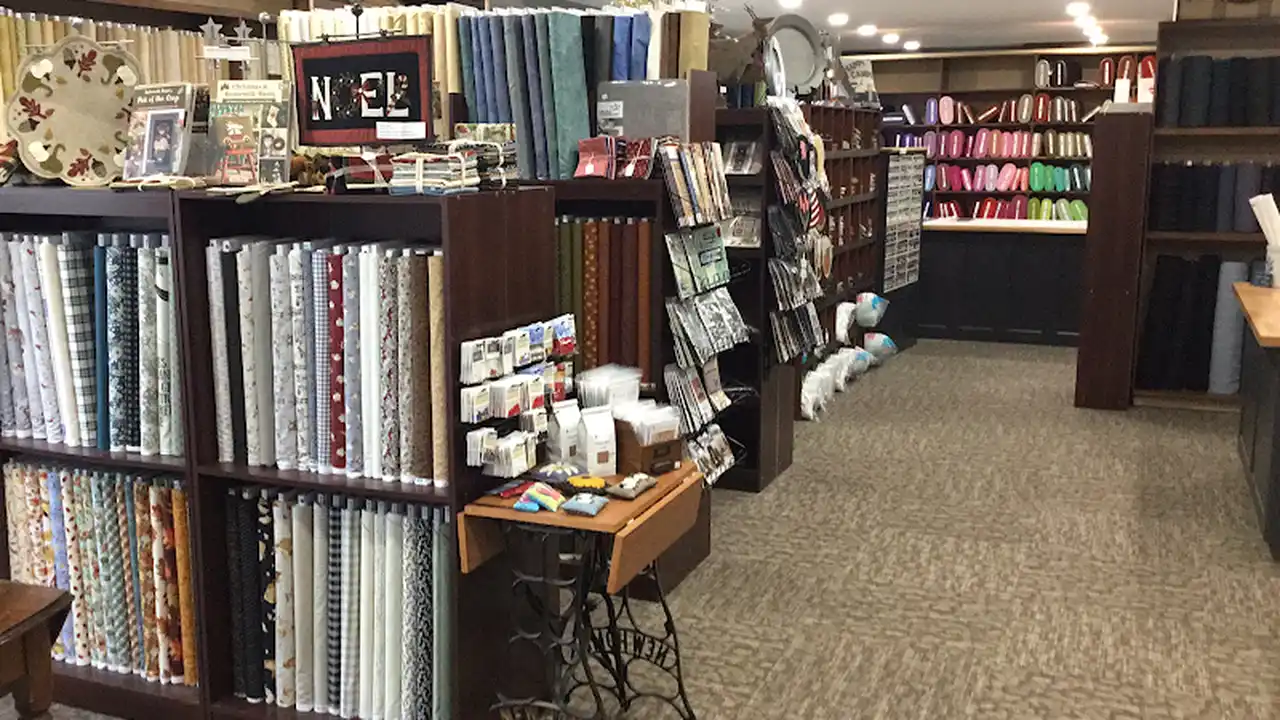 Fabric store in Paullina, IA: Prairie Woolens