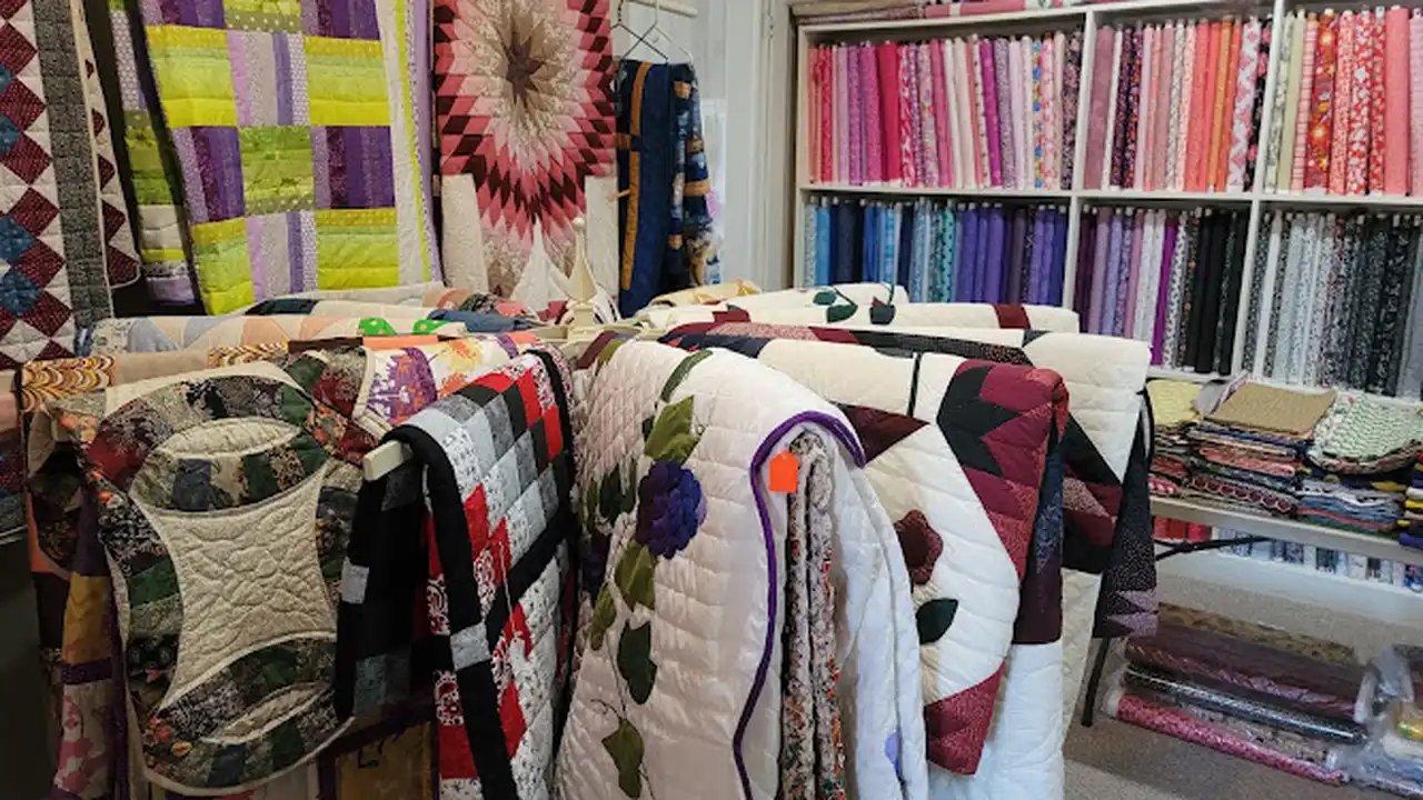 Fabric store in Pembroke, KY: Country Lane Quilts/Cousin Irene