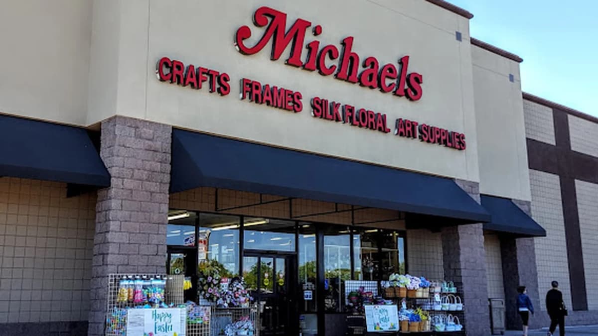 Fabric store in Phoenix, AZ: Michaels